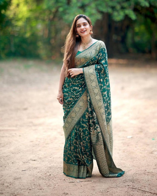 Organic Banarasi Wedding Saree – Lightweight & Breathable