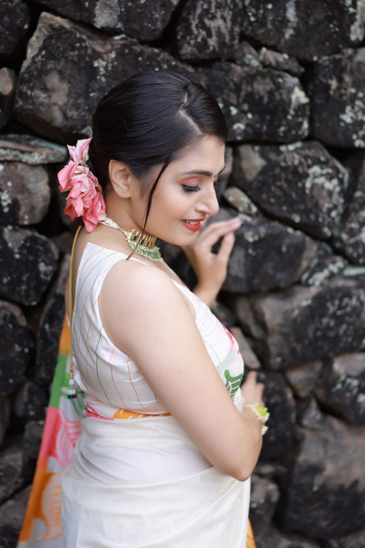 Luxury Lichi Silk Saree Highlighting Timeless Banarasi Art