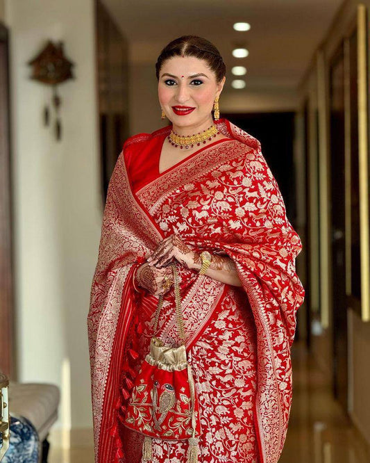 Enchanting Lightweight Banarasi Saree in Lichi Silk – Perfect for Weddings & Festive Occasions