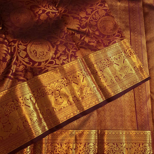 Refined Banarasi Bridal Ensemble Made from Organic Lichi Silk Saree