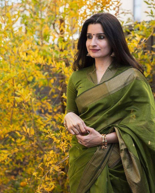 Elegant Comfort Organic Banarasi Lichi Silk Wedding Saree